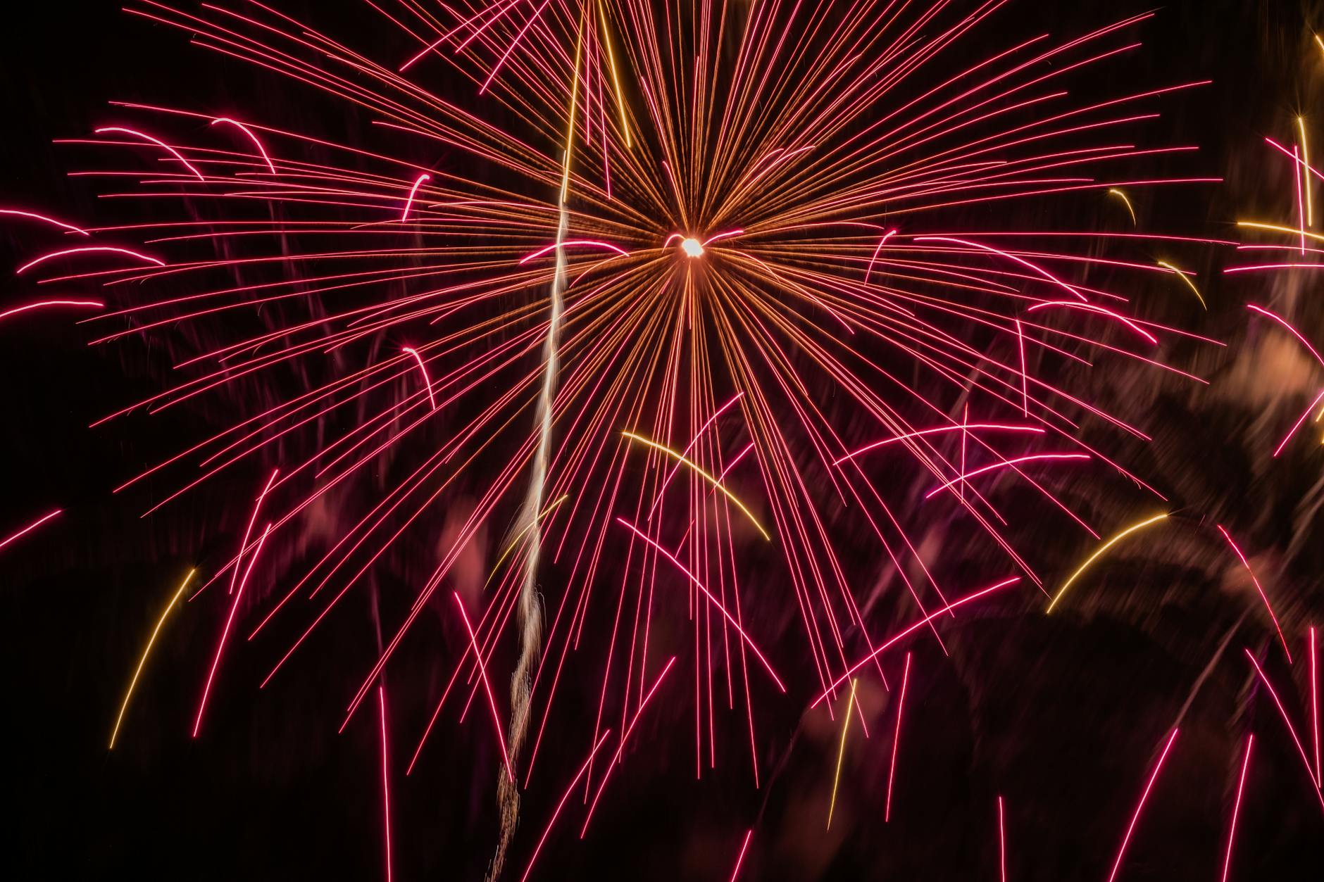 Infografik kebijakan terbaru Amerika Serikat tentang ekonomi, keamanan, dan diplomasi.