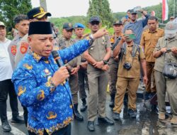 Mahasiswa Halut Turun ke Jalan, Bupati Langsung Temui Massa