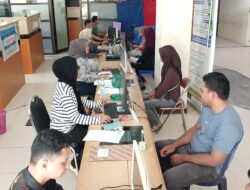 Di Tengah Hari Libur, Pelayanan Dukcapil Halut Tetap Berjalan