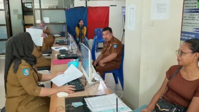‎Pejabat Pemkab Halmahera Utara Antre Urus Akta Kematian di Disdukcapil