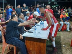 Bupati Piet Saksikan Langsung Laga Tinju Porprov V Maluku Utara di Kawasan Alun-Alun
