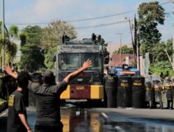 Antisipasi Eskalasi Aksi, Polres Halut Gelar Simulasi Pengendalian Massa Bersama Brimob