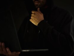 Strategi Ampuh Menghadapi Cyber Crime di Indonesia: Tips, Tantangan, dan Solusi Terbaru