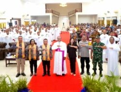 Bupati Piet Buka Retret dan Tahbisan Imam Keuskupan Amboina di Halmahera Utara