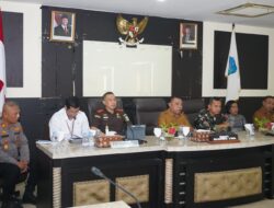 Bupati Halut Perintahkan Petugas Karhutla Terpapar Asap Segera Diperiksa